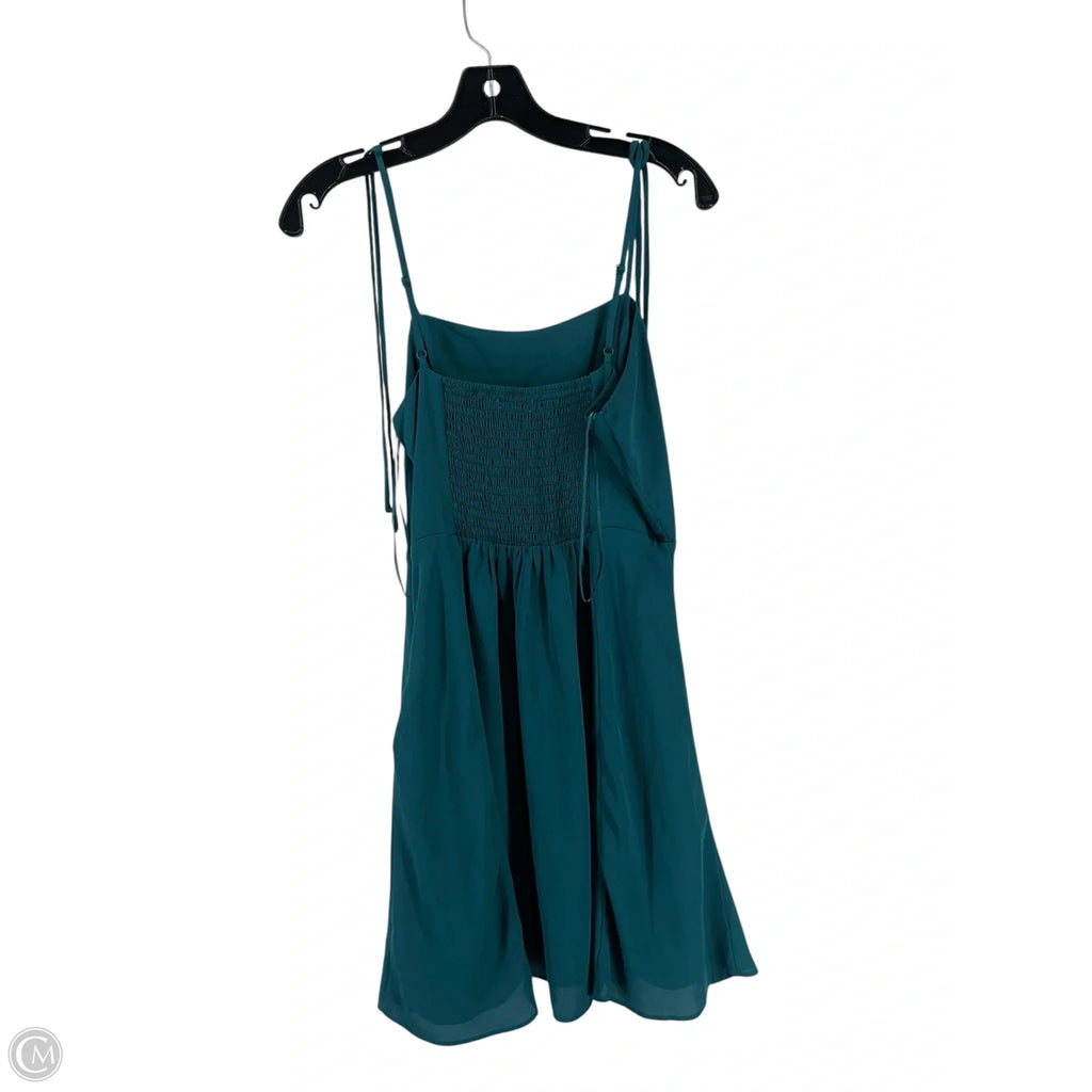 Dress Casual Short By Socialite In Green, Size: M